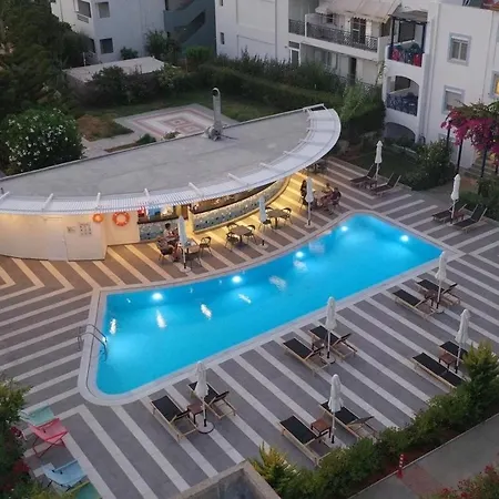 Apartment Idalia Stylish With Hot Tub *