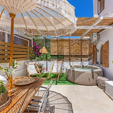 Apartment Idalia Stylish With Hot Tub *