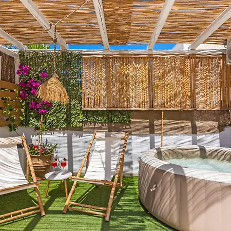 Apartment Idalia Stylish With Hot Tub